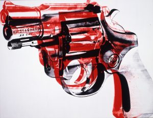“Pistola”. 1981. Acrílico y serigrafía sobre lino. Collection of the Andy Warhol Museum, Pittsburg © 2017 The Andy Warhol Foundation for the Visual Arts, Inc. / VEGAP