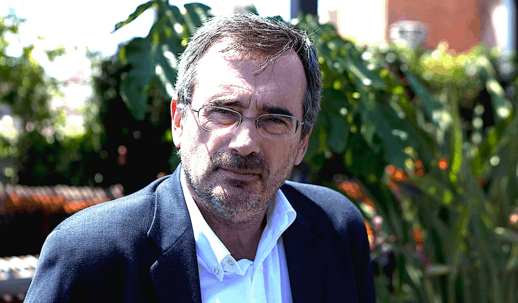 Manuel Cruz es catedrático de Filosofía Contemporánea en la Universidad de Barcelona y actualmente diputado y portavoz del PSOE en la Comisión de Educación y Deporte. 