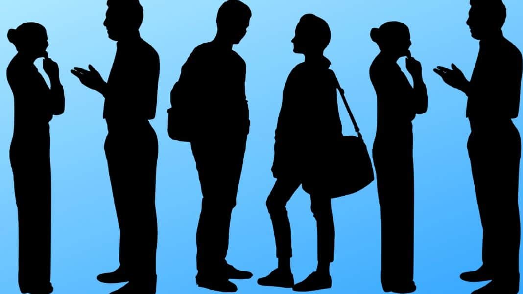 «Nos tenemos que llenar las botas de fango para poder cambiar las cosas. Mas sólo existe una manera de hacerlo, y es a partir de la colectividad, de la demanda social común, activa y libre. De ahí la importancia de la plaza y del espacio público como expresión de las necesidades sociales».