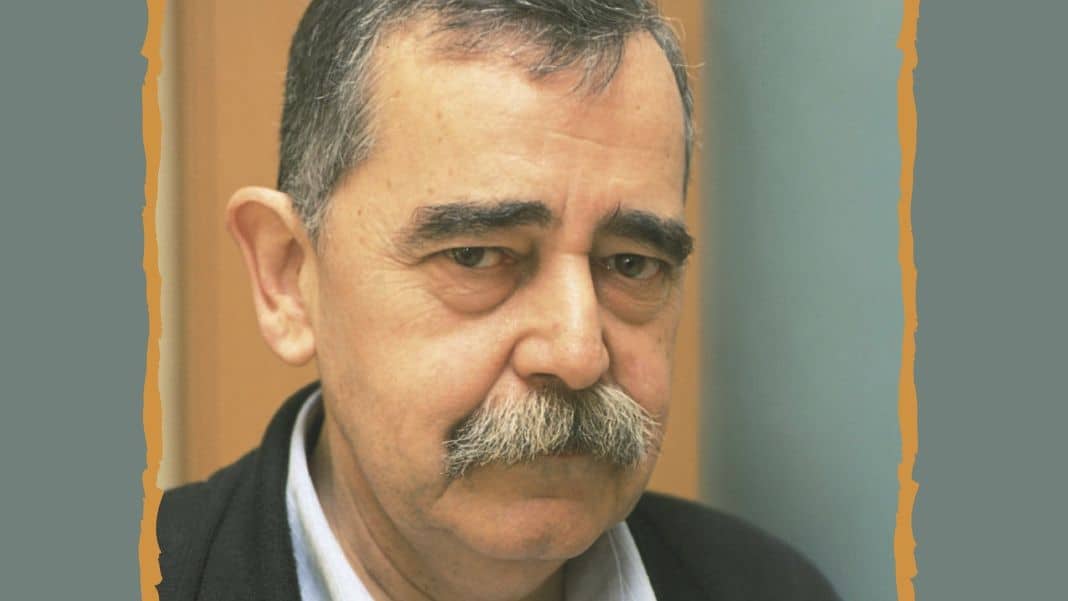 El filósofo español Eugenio Trías nació (1942) y murió (2013) en Barcelona. Diseño hecho a partir de una foto cedida por la editorial Galaxia Gutenberg.