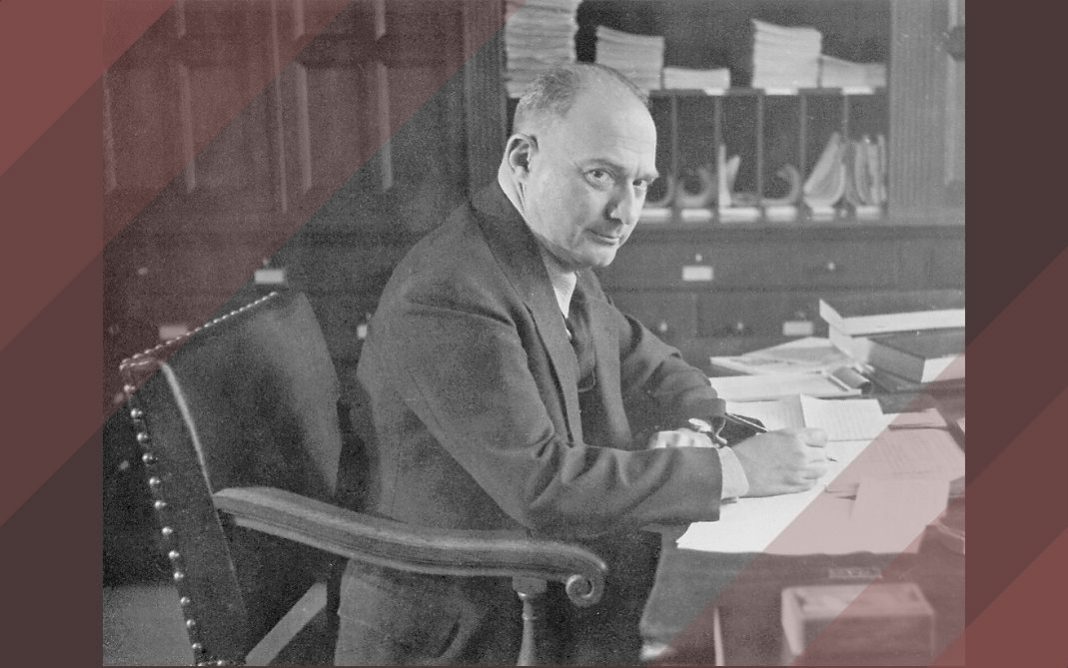 Helmuth Plessner en su oficina en Groningen, 1939. Bajo licencia bajo la licencia CC BY-SA 3.0
