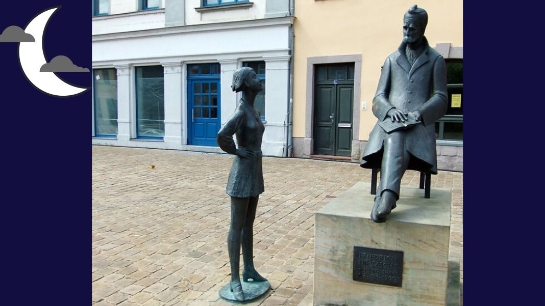 Diseño hecho a partir de una imagen de Glen Bowman en Flickr de la estatua de Nietzsche en Naumberg, Naumberg, Saxony-Anhalt, Alemania. Distribuida bajo licencia CC Atribución 2.0 Genérica (CC BY 2.0).