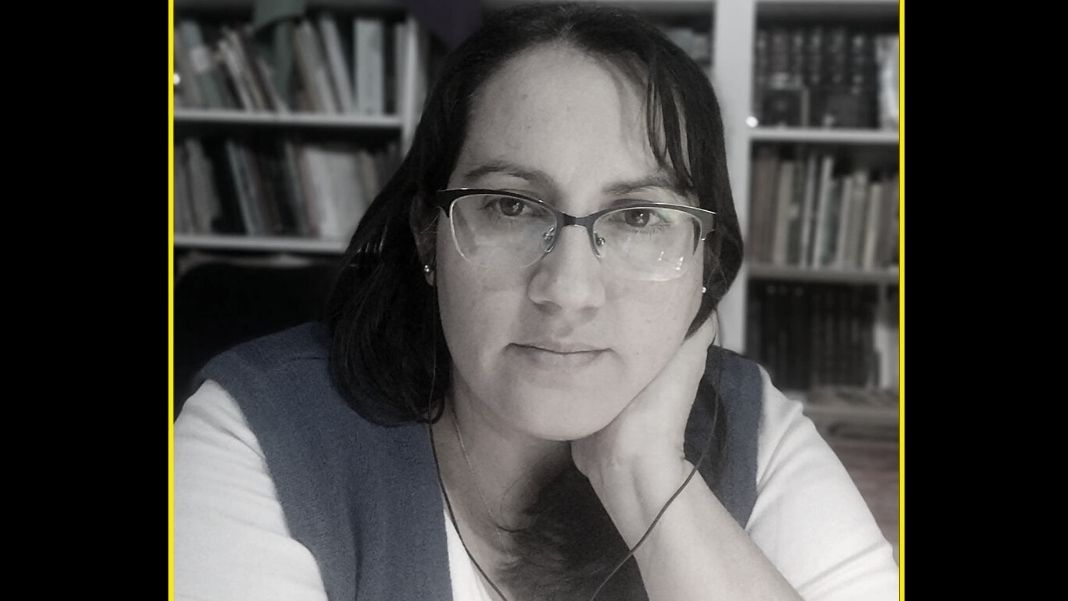 Mariana Castillo Merlo, doctora en Filosofía, dirige el departamento de Filosofía de la Universidad Nacional del Comahue (Patagonia, Argentina) y es integrante de la Red Argentina de Colectivas Feministas de Filosofía.