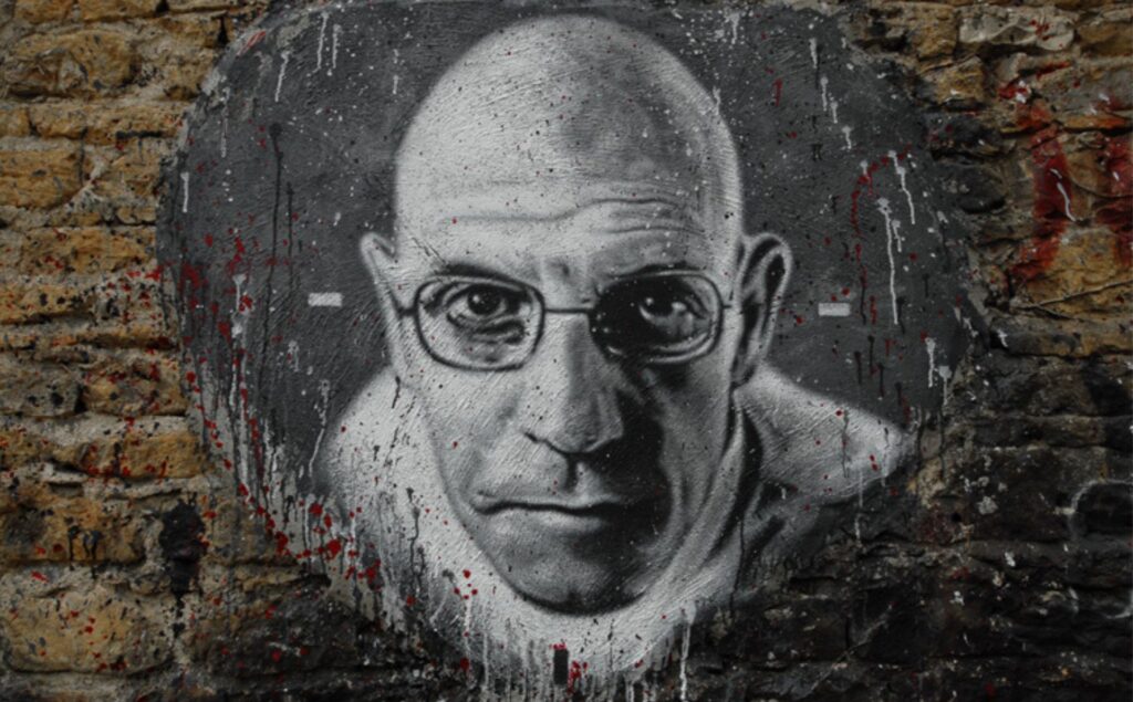La vida de Foucault estuvo atravesada por la emergencia de nuevos sectores y movimientos sociales que entraron de pleno a la escena política. Retrato de Foucault de Thierry Ehrmann, extraído de Flickr. Licencia CC BY 2.0.