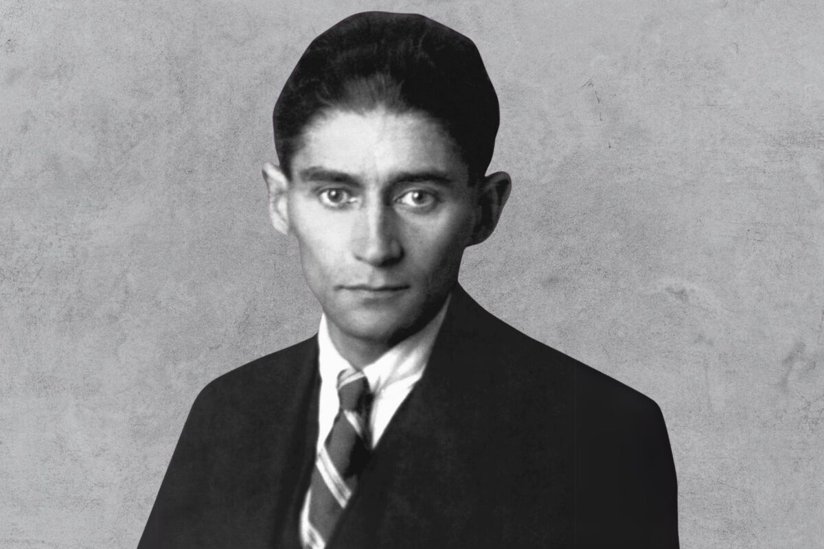 Franz Kafka fue uno de los escritores más brillantes del siglo XX y sus obras fueron un faro para la filosofía posterior. Imagen de Kafka extraída de Wikimedia Commons, de dominio público.