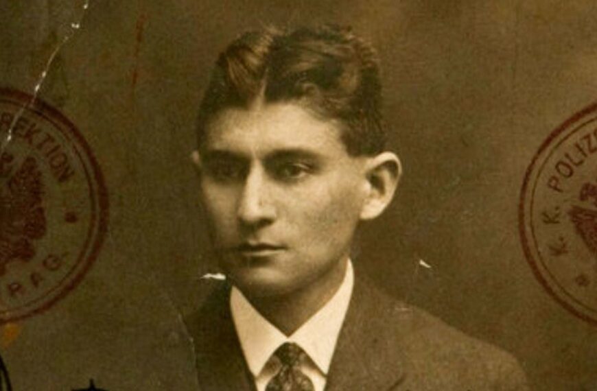 Considerado casi un profeta por su pensamiento premonitorio sobre la sociedad burocrática, la obra de Kafka no ha perdido actualidad. Imagen de dominio público, distribuida por Wikimedia Commons.