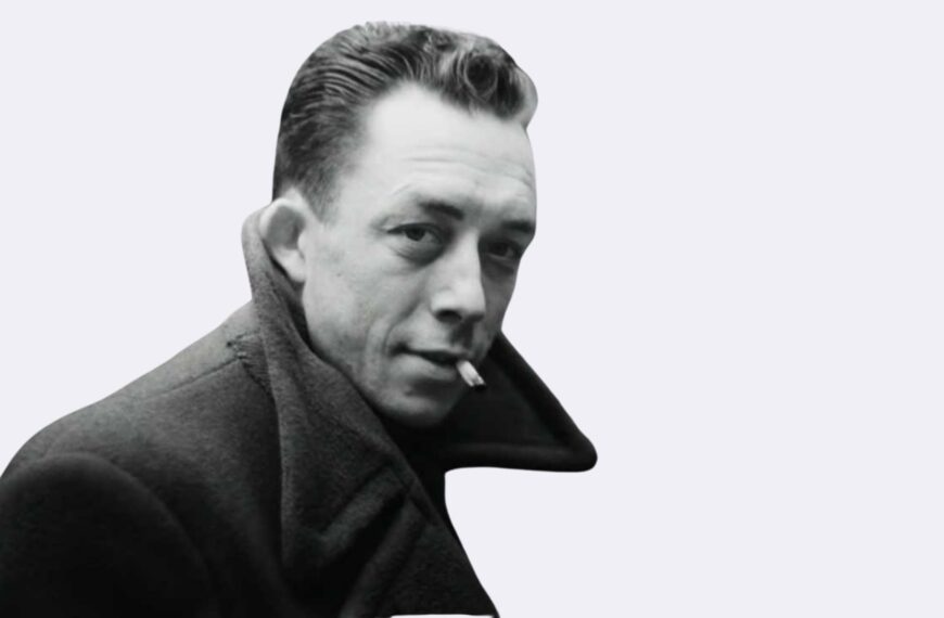 Imagen de Abert Camus, autor de «El extranjero» fumando.