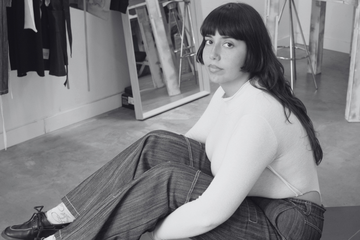 Blanca Arias. Fotografía de Irene Royo (@ireneroyyo), vestuario de Espíritu Club (@espirituclub) en somossitio (@somossitio).