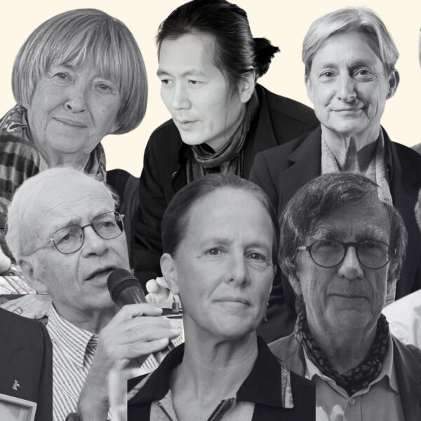 En la fila de arriba, y de izquierda a derecha: Manuel de Landa (extraída de Wikimedia Commons, de Gabriel Donoso Umaña, licencia CC BY-SA 4.0), Adriana Cavarero (imagen de Alessandra Bochetti, cedida, todos los derechos reservados), Byung-Chul Han (imagen de Isabella Gresser, cedida, todos los derechos reservados), Judit Butler (CCCB, licencia CC BY-SA 4.0) y Hartmut Rosa (Encuentros de Pamplona, cedida, todos los derechos reservados). En la fila de abajo, y de izquierda a derecha: Paul B. Preciado (extraída de Wikimedia Commons, de Elena Ternovaja, licencia CC BY-SA 3.0), Peter Singer (extraída de Wikimedia Commons, licencia CC BY 2.0), Wendy Brown (extraída de Wikimedia Commons, de Politikundtheorie, licencia CC BY-SA 4.0), Bruno Latour (extraída de Wikimedia Commons, de KOKUYO, licencia CC BY-SA 4.0) y Mark Fisher (extraída de Wikimedia Commons, licencia CC BY-SA 2.0).