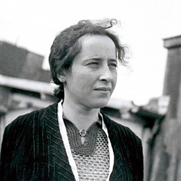 La vida de Hannah Arendt. En la foto, Arendt en su juventud. Foto de Levan Ramishvili, en Flickr.