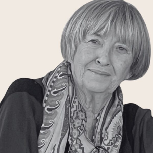 Adriana Cavarero analiza en «A pesar de Platón» un análisis de cómo nos contamos historias. Imagen de Alessandra Bochetti, cedida, todos los derechos reservados.