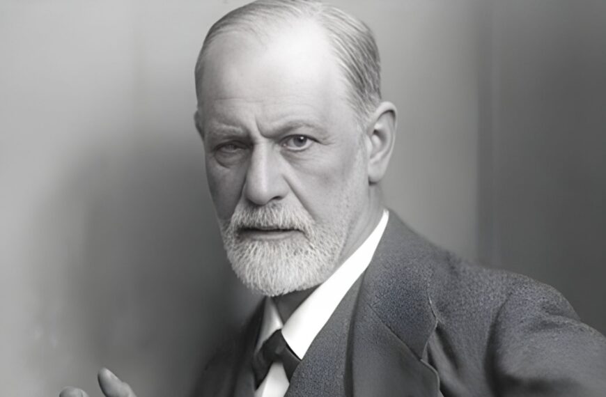 Primer plano de Sigmund Freud (1856-1939). Detalle de fotografía (aprox. 1921) de Max Halberstadt. Licencia CC.